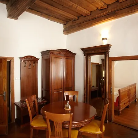 Muzeum Vltavinu Apartment *